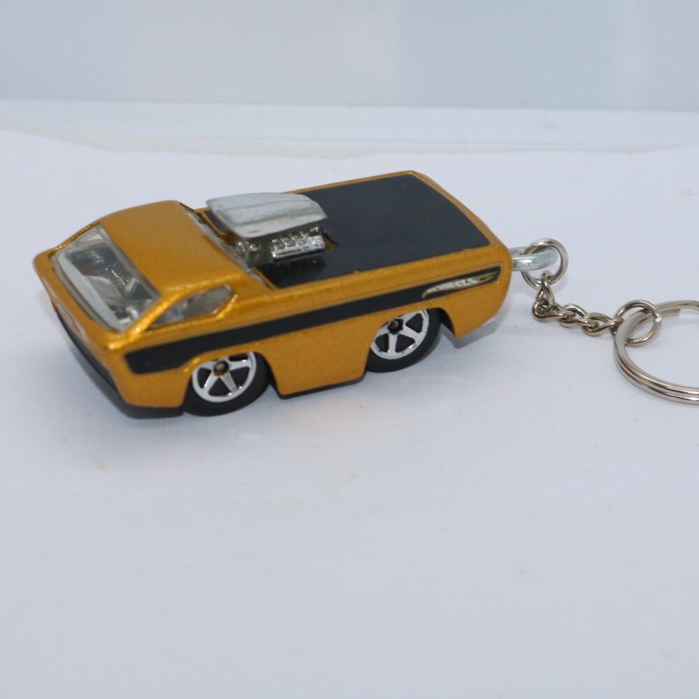 Hot Wheels 2003 Deora custom keychain 1/64 scale